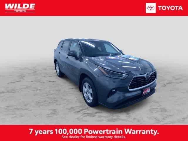 Thumbnail: 2024 Toyota Highlander - 3