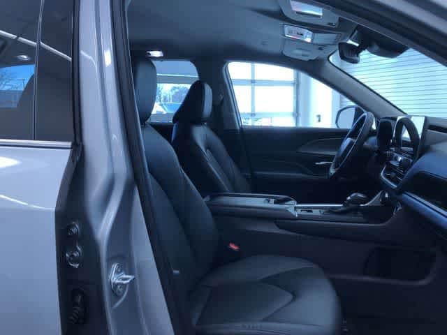 Thumbnail: 2025 Toyota Grand Highlander - 25