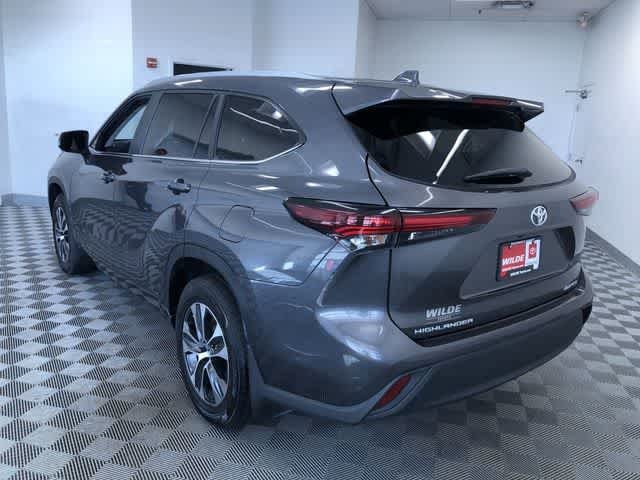 Thumbnail: 2024 Toyota Highlander - 14