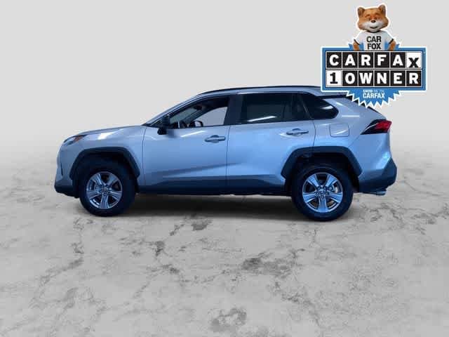 2025 Toyota RAV4 LE - Photo 6