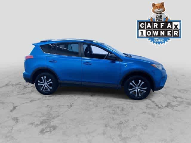 Used 2016 Toyota RAV4 LE with VIN JTMZFREV2GJ067895 for sale in West Allis, WI