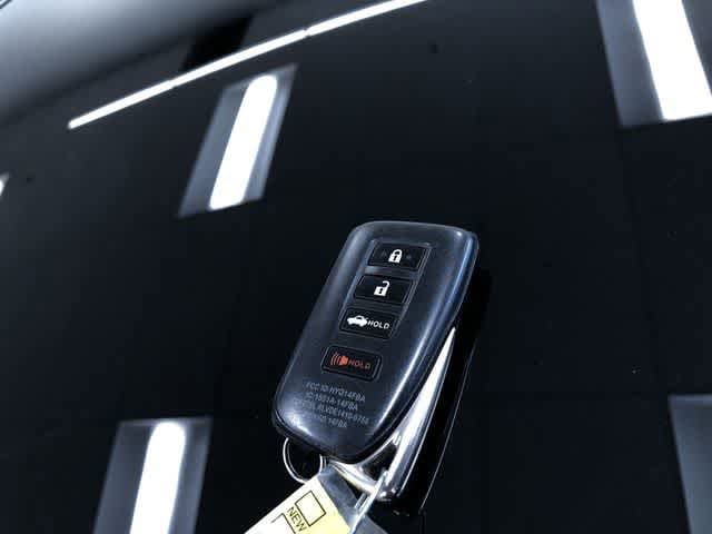 Thumbnail: 2017 Lexus IS - 33