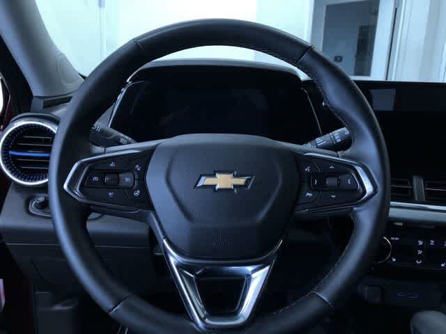 Thumbnail: 2025 Chevrolet Trax - 25