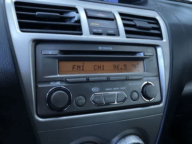 Thumbnail: 2012 Toyota Yaris - 17