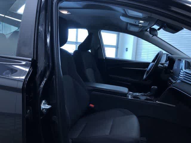 Thumbnail: 2025 Toyota Camry - 23