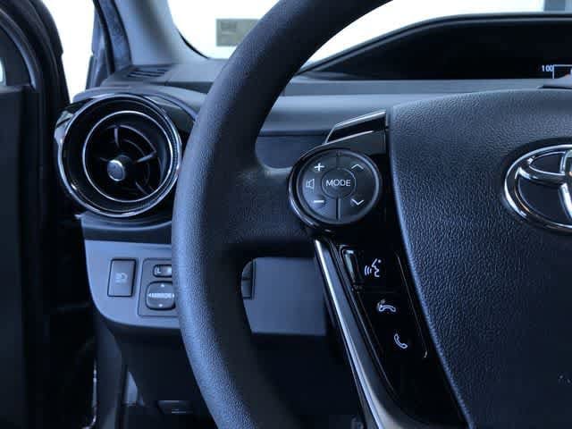 Thumbnail: 2018 Toyota Prius c - 25