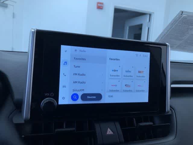 Thumbnail: 2025 Toyota RAV4 - 28