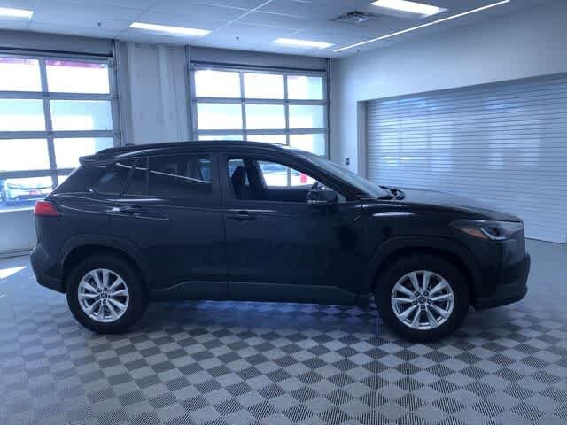 Thumbnail: 2025 Toyota Corolla Cross - 28