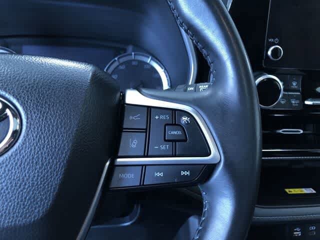 Thumbnail: 2023 Toyota Highlander - 29