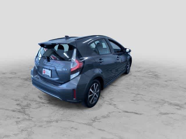 Thumbnail: 2018 Toyota Prius c - 9