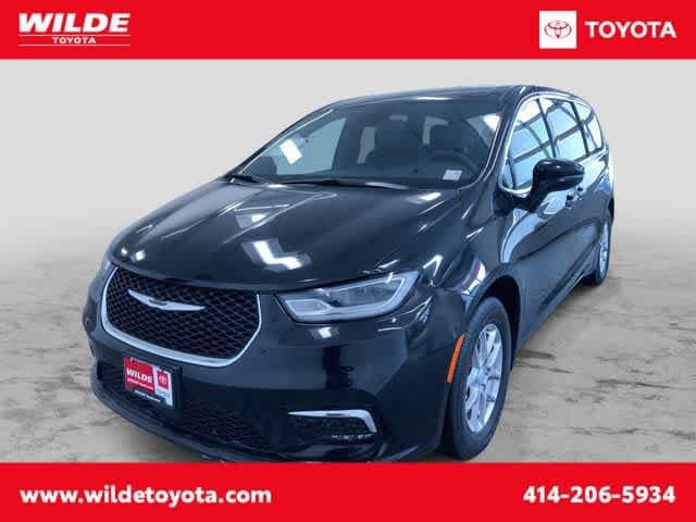 Thumbnail: 2025 Chrysler Pacifica - 1