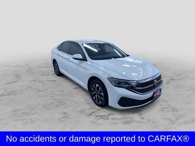 Thumbnail: 2022 Volkswagen Jetta - 3