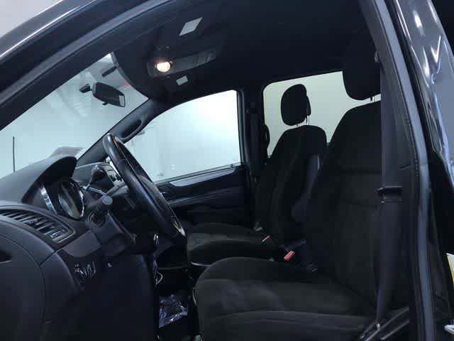 Thumbnail: 2015 Dodge Grand Caravan - 18