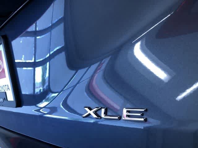 Thumbnail: 2020 Toyota Avalon - 16