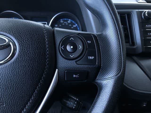 Thumbnail: 2018 Toyota RAV4 - 18