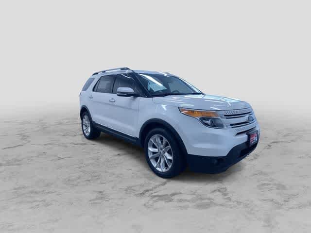 Thumbnail: 2015 Ford Explorer - 3