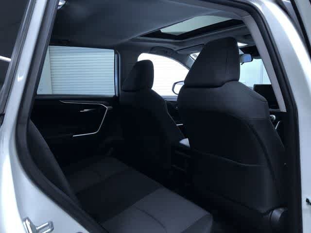 Thumbnail: 2023 Toyota RAV4 - 21