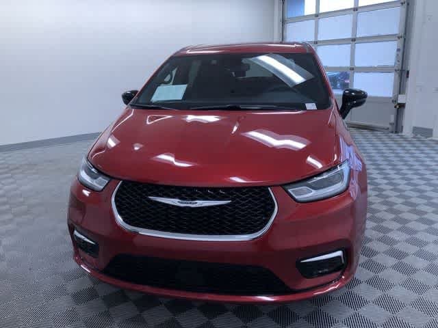 Thumbnail: 2025 Chrysler Pacifica - 15