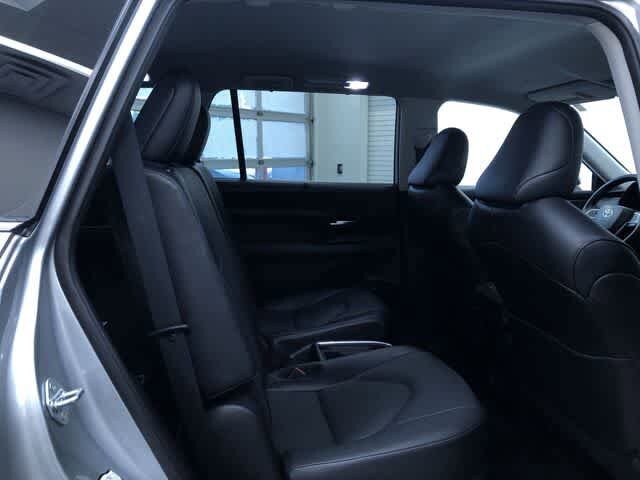 Thumbnail: 2025 Toyota Grand Highlander - 23