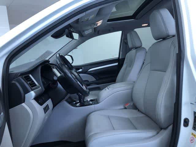 Thumbnail: 2017 Toyota Highlander - 11