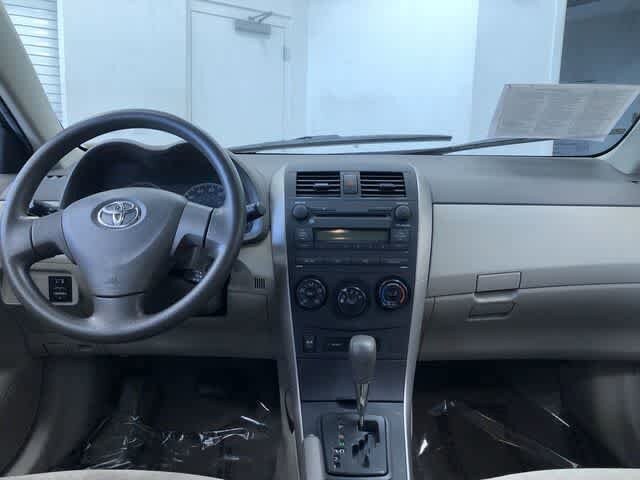 Thumbnail: 2009 Toyota Corolla - 9