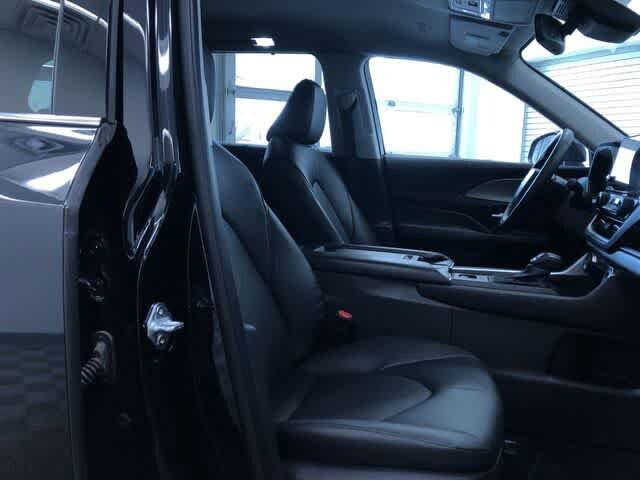 Thumbnail: 2025 Toyota Grand Highlander - 24