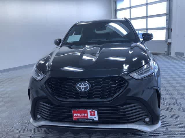 Thumbnail: 2025 Toyota Highlander - 8