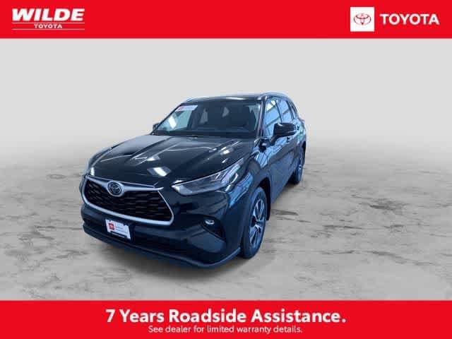 Thumbnail: 2021 Toyota Highlander - 5