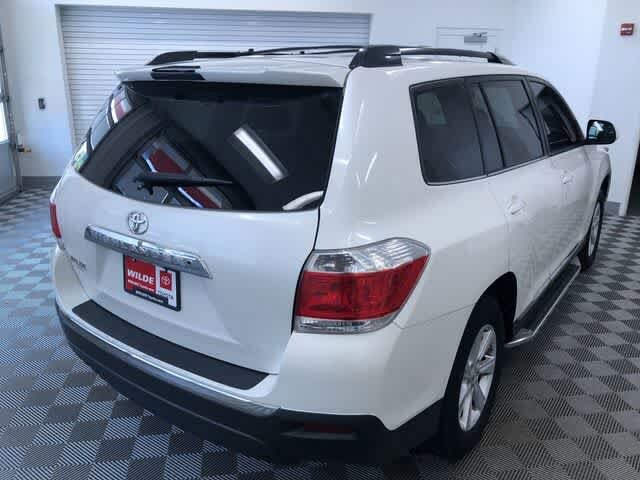 Thumbnail: 2013 Toyota Highlander - 38