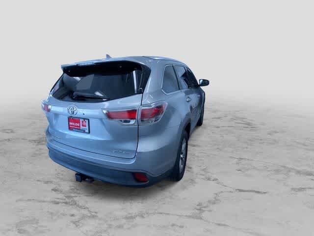 Thumbnail: 2015 Toyota Highlander - 10