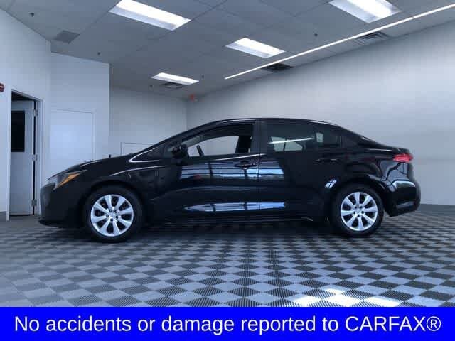 2024 Toyota Corolla LE photo 3