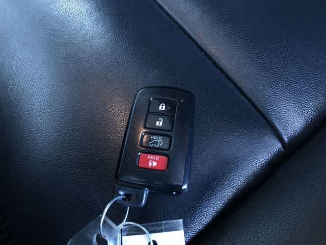 Thumbnail: 2019 Toyota Highlander - 33