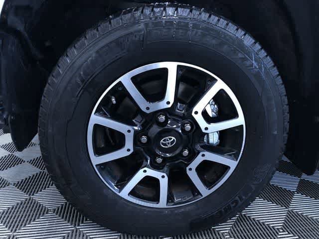 Thumbnail: 2020 Toyota Tundra - 11