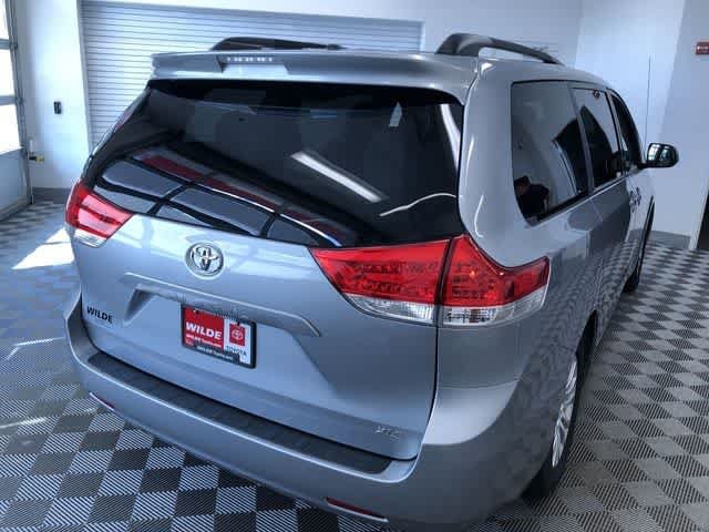 Thumbnail: 2014 Toyota Sienna - 39