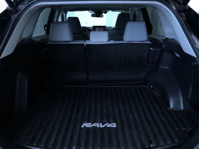 Thumbnail: 2020 Toyota RAV4 - 30