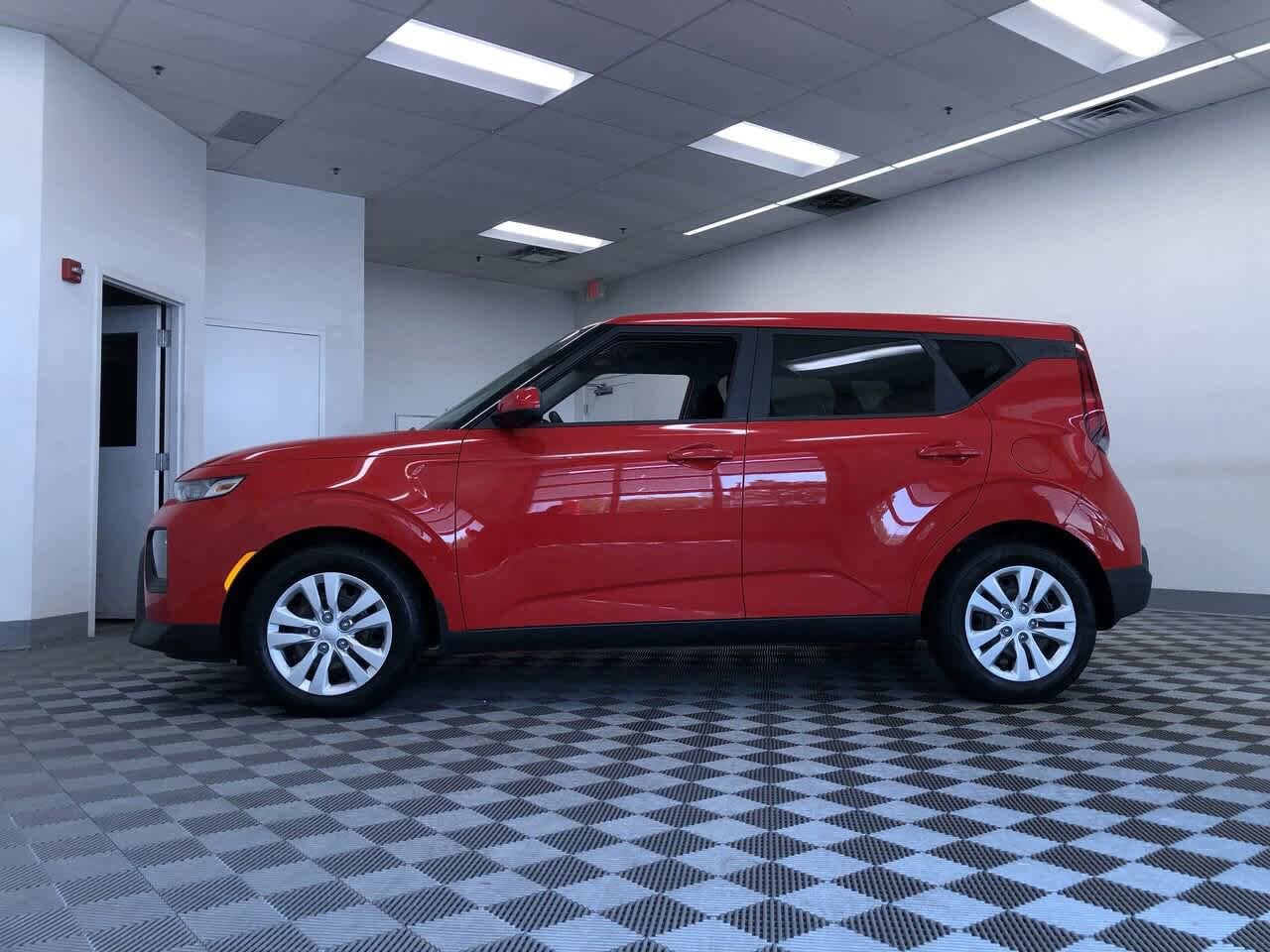 Thumbnail: 2020 Kia Soul - 11