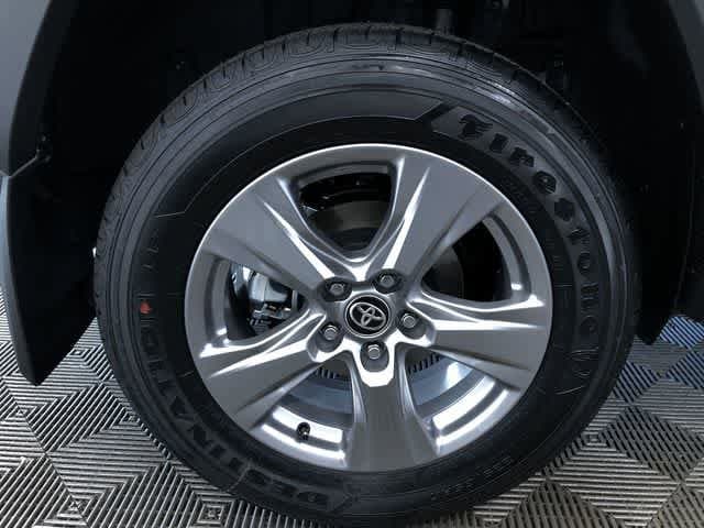 Thumbnail: 2025 Toyota RAV4 - 8