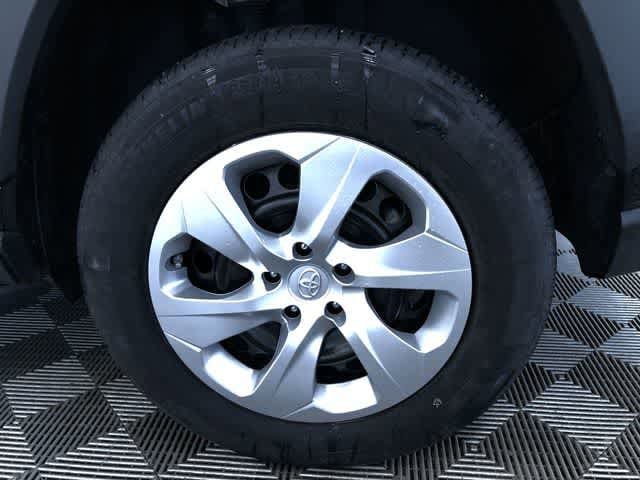 Thumbnail: 2023 Toyota RAV4 - 16