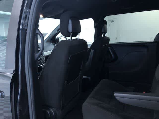 Thumbnail: 2015 Dodge Grand Caravan - 19