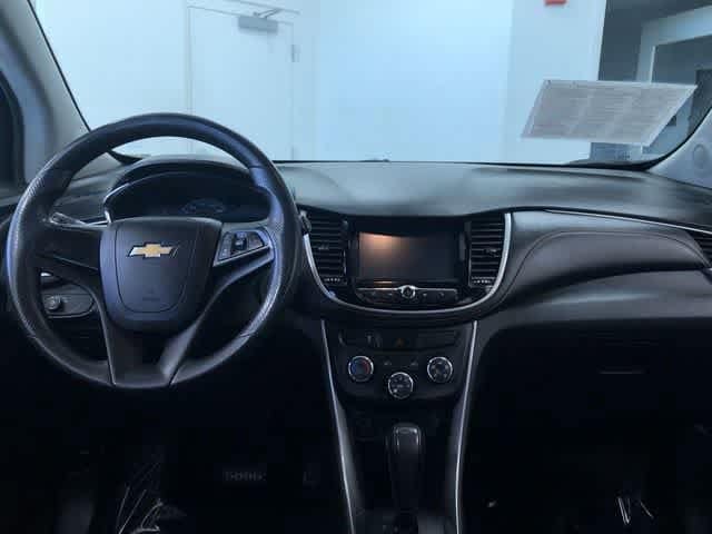 Thumbnail: 2017 Chevrolet Trax - 17