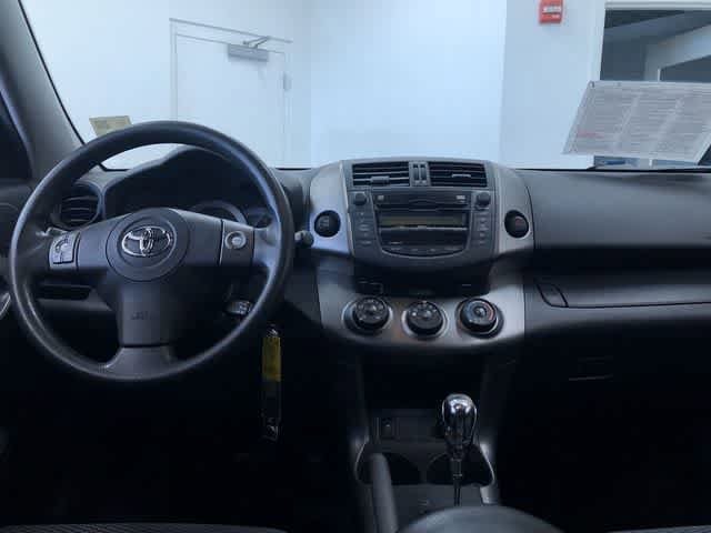 Thumbnail: 2010 Toyota RAV4 - 21
