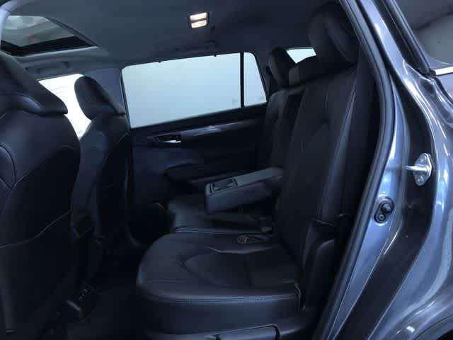 Thumbnail: 2020 Toyota Highlander - 22