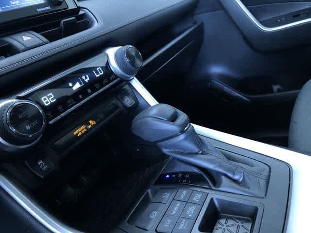 Thumbnail: 2020 Toyota RAV4 - 29