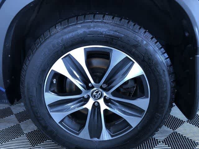 Thumbnail: 2021 Toyota Highlander - 16