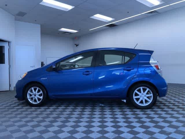 Thumbnail: 2012 Toyota Prius c - 13