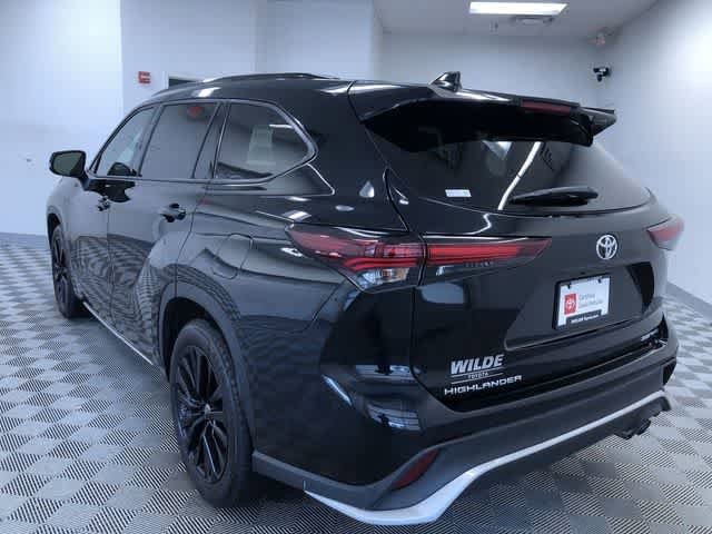 Thumbnail: 2025 Toyota Highlander - 12