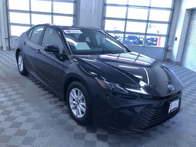 2026 Toyota Camry LE - Photo 38