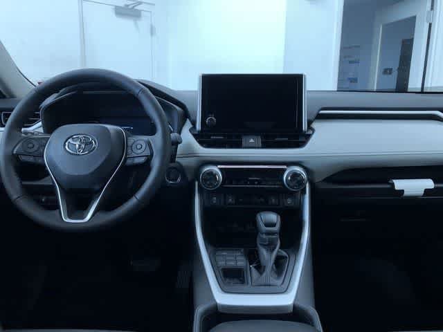 Thumbnail: 2025 Toyota RAV4 - 17