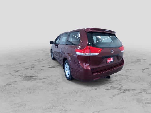 Thumbnail: 2012 Toyota Sienna - 8