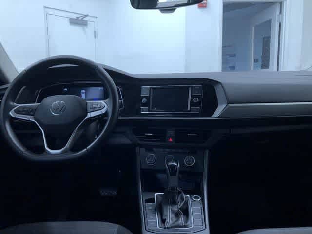 Thumbnail: 2022 Volkswagen Jetta - 16